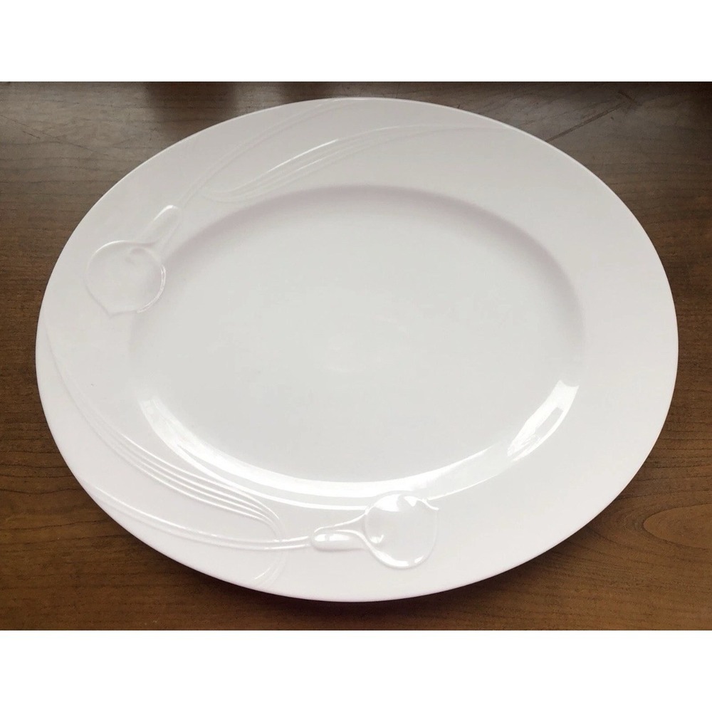 MIKASA Classic Flair White Calla Lily Fine China Large 14 3/4" Oval Platter